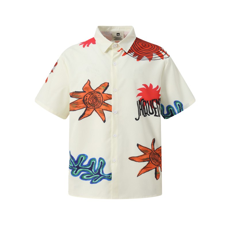 Camisa blanca con estampado.
